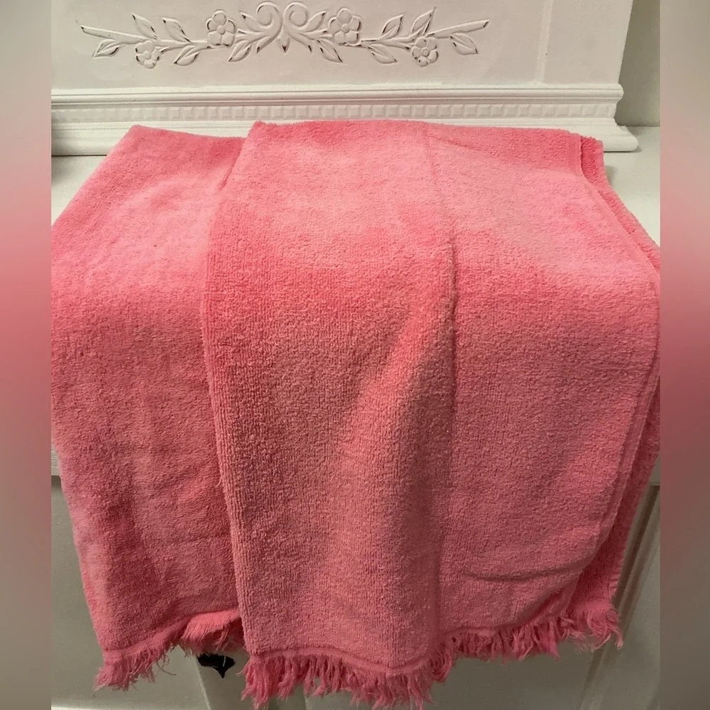 Vintage pair of Bath towels